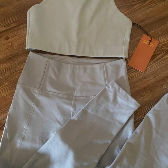 NWT Girlfriend Collective Set - Picture 2 of 8